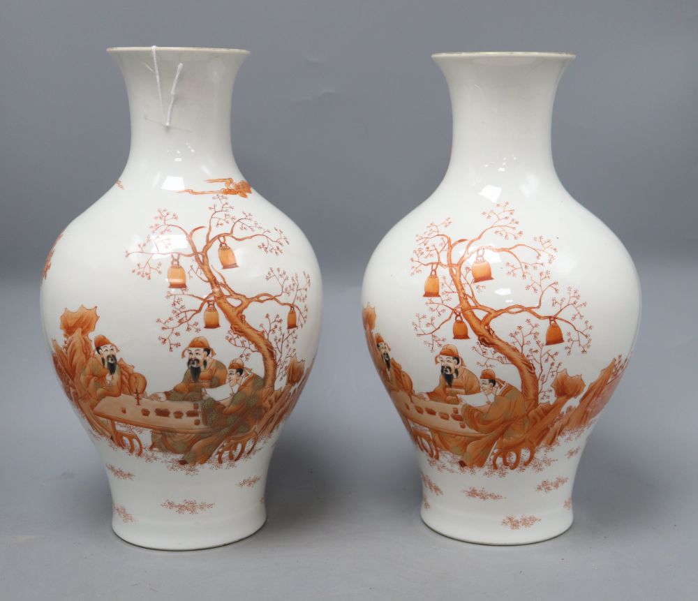 A pair of Republic period Chinese vases, height 31cm